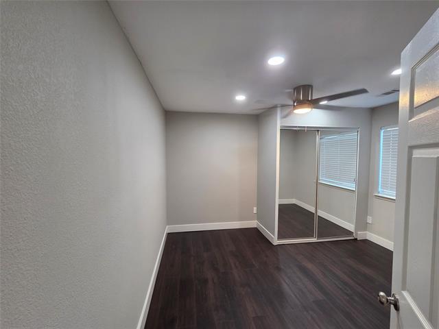 Building Photo - 917 Grasswood Dr