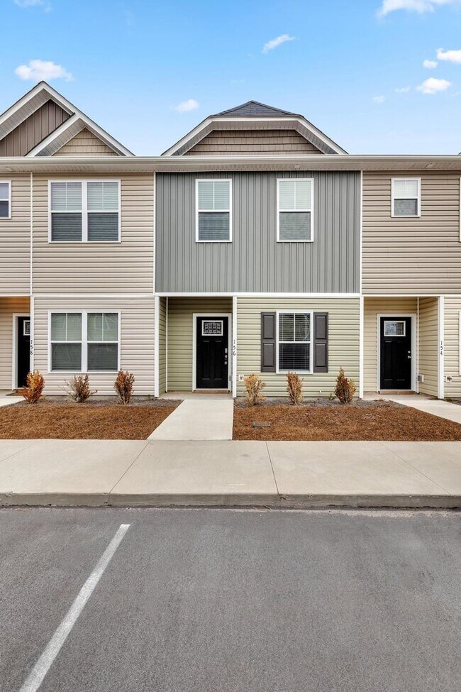 Building Photo - Furnished rental available now!!