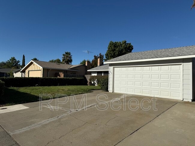 Building Photo - 3428 Spartan Way
