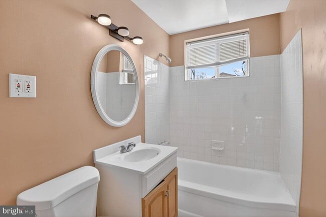 Building Photo - 2308 Senator Ave