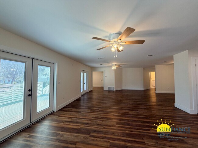 Building Photo - Waterfront 3 Bedroom Home Near E. John Sims Parkway in Niceville!