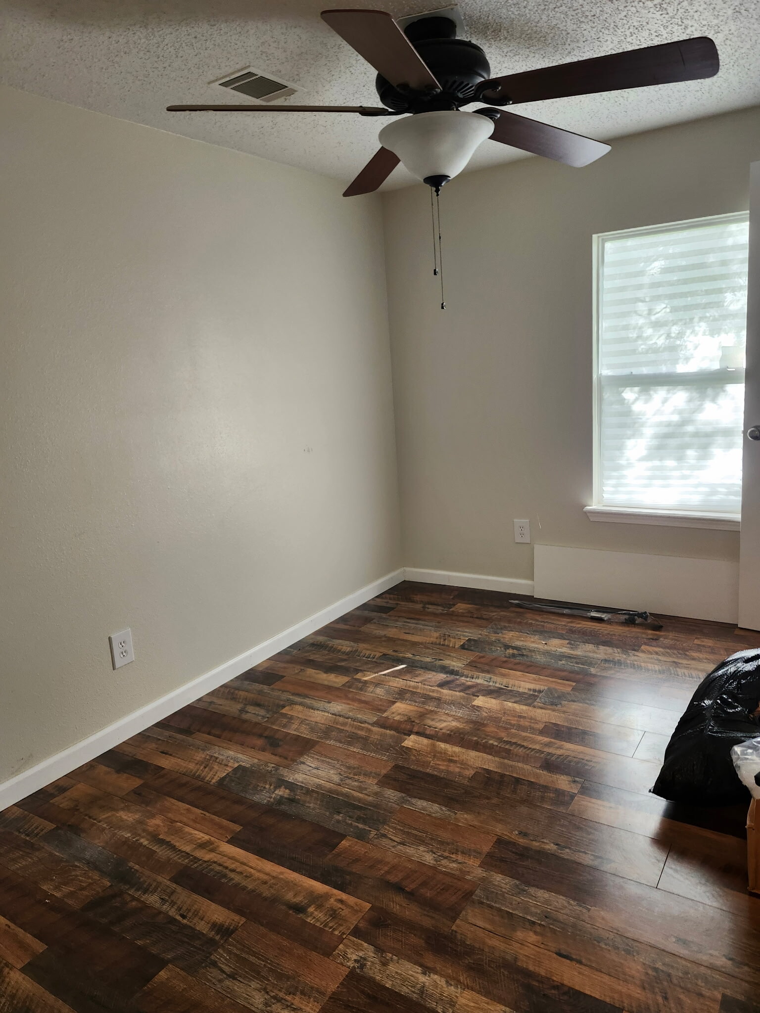Building Photo - 525 Hobby Horse Rd