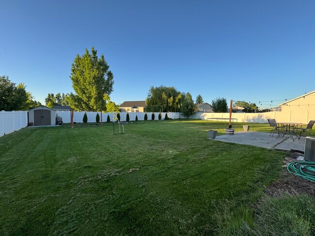 Building Photo - 4301 E Nibley Cir
