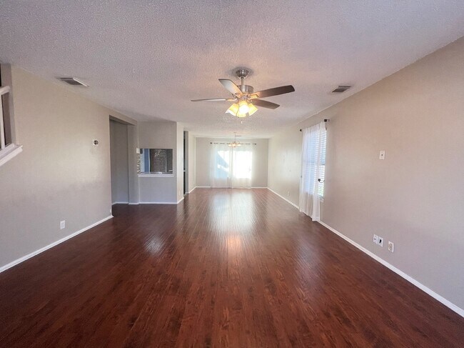 Building Photo - 7543 Prairie Lace