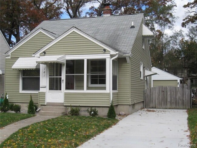 Building Photo - 141 De Villen Ave