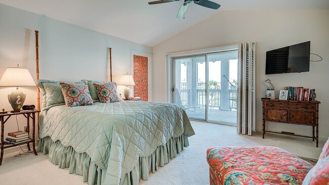 Building Photo - 38 Leeward Ct