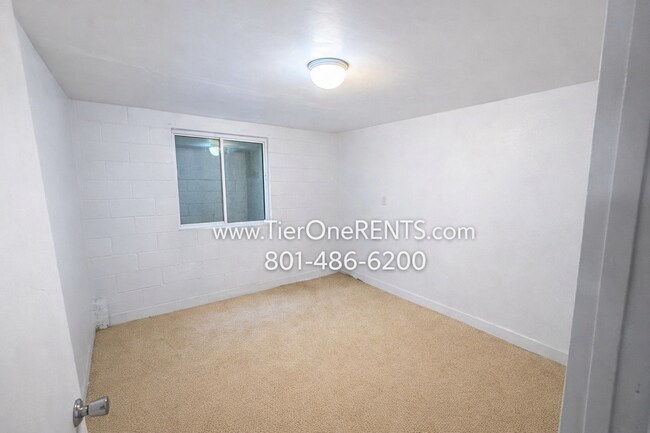 Building Photo - NO DEPOSIT option available for qualified renters with Obligo.
