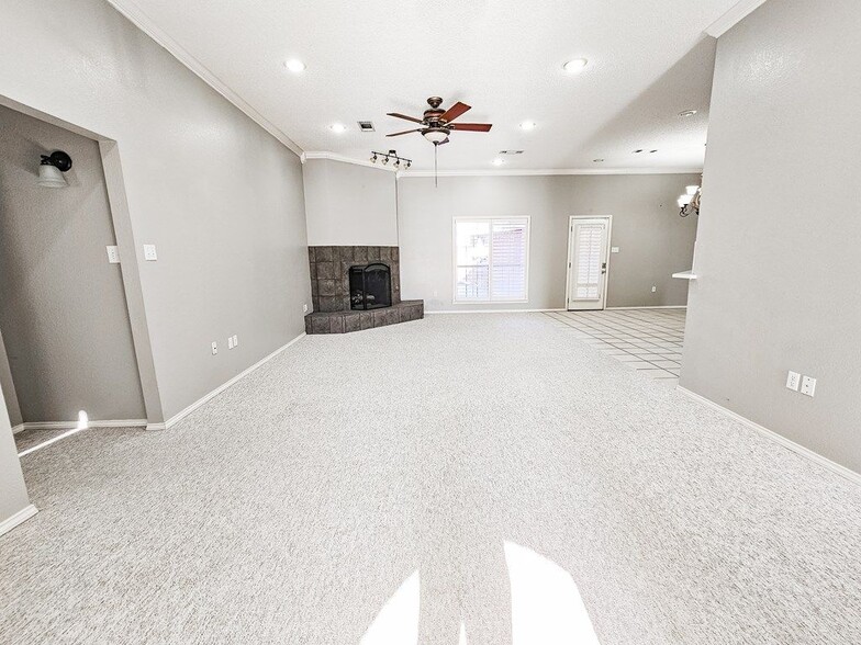 Building Photo - 4801 Whitman Dr