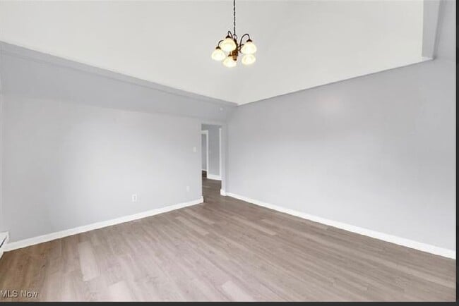 Building Photo - 2056 W 95th St