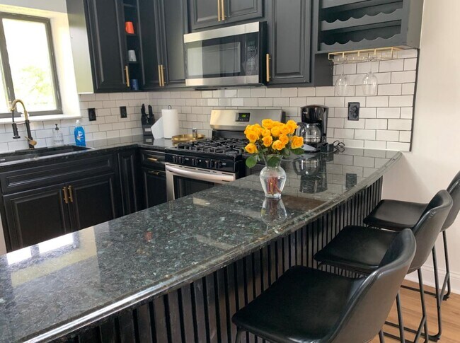 Primary Photo - 5808 Stormcroft Ave