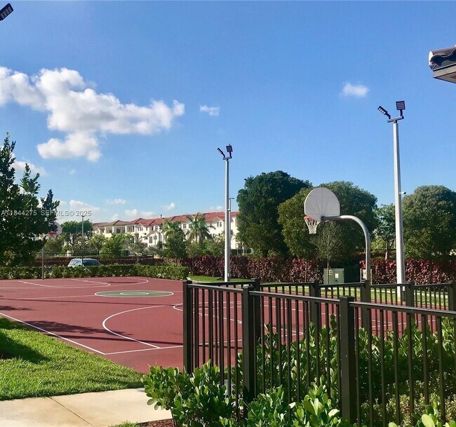 Building Photo - 7905 NW 104th Ave