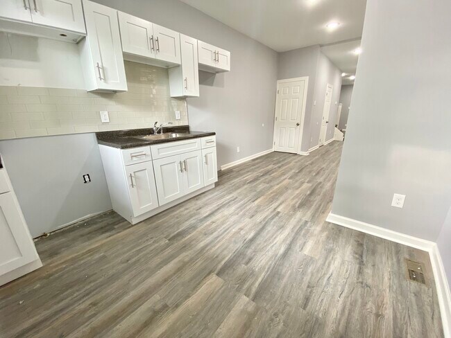 Building Photo - 4753 N 12th St