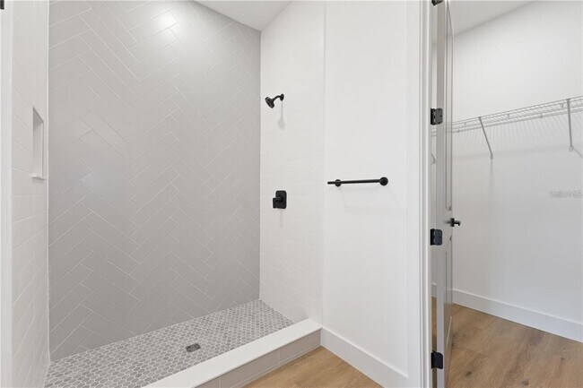 Building Photo - 1133 Hanover Ave