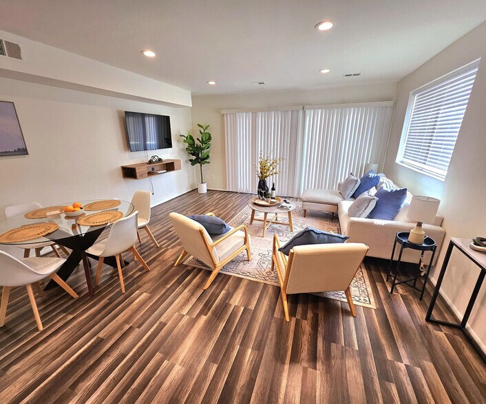 Primary Photo - 2439 18th St NW