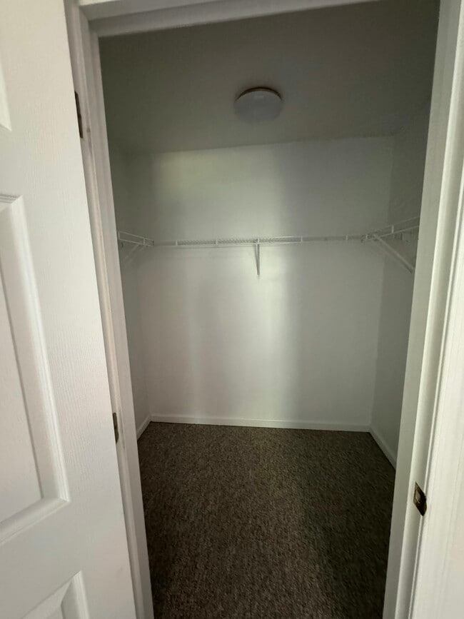 Building Photo - 507 Capitol Tr