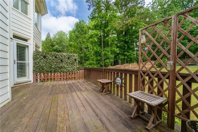 Building Photo - 313 Oak Hill Ln