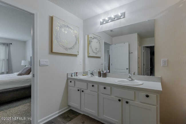 Building Photo - 3348 Lawton Pl