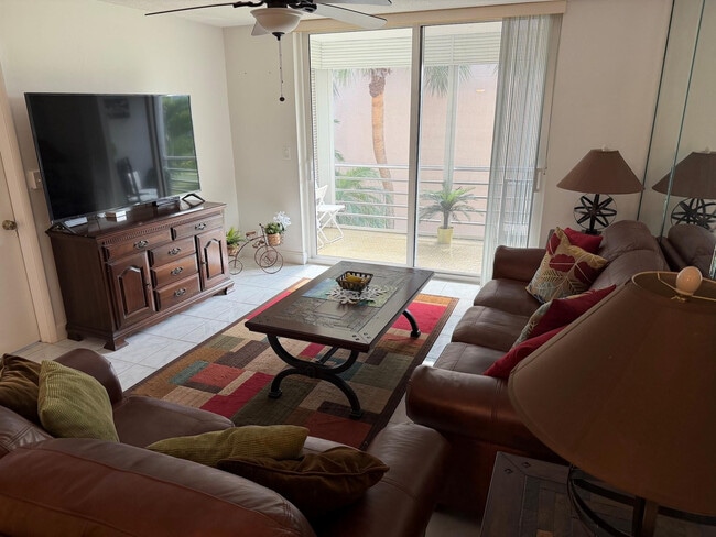 Building Photo - 4502 N Federal Hwy