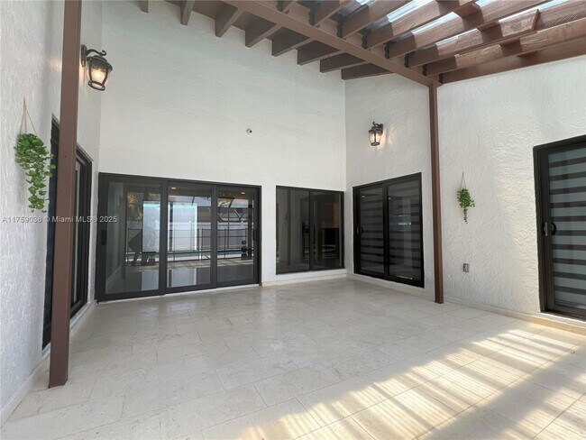 Building Photo - 8735 SW 54th Terrace