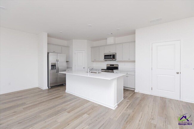 Building Photo - 218 Hickory Rdg Trl