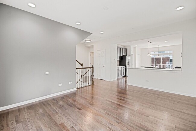 Building Photo - 4426 Monroe Ct