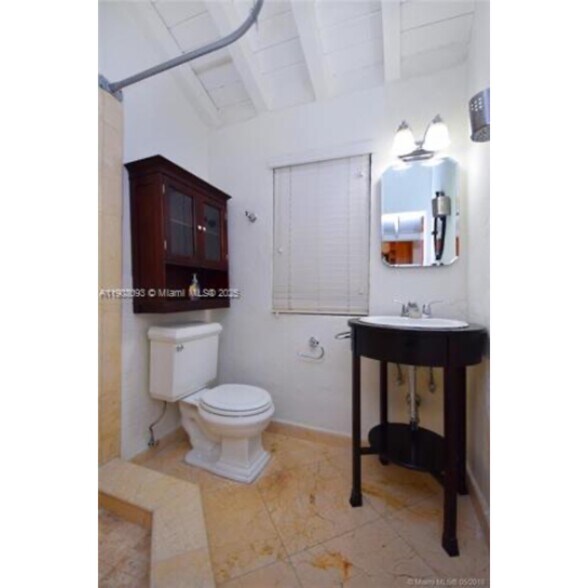 Building Photo - 1301 Milan Ave