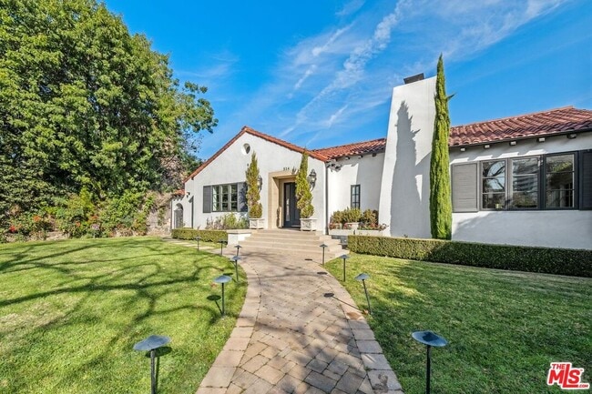 Building Photo - 514 Walden Dr