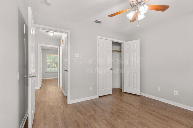 Building Photo - 10217 Hyacinth Ln