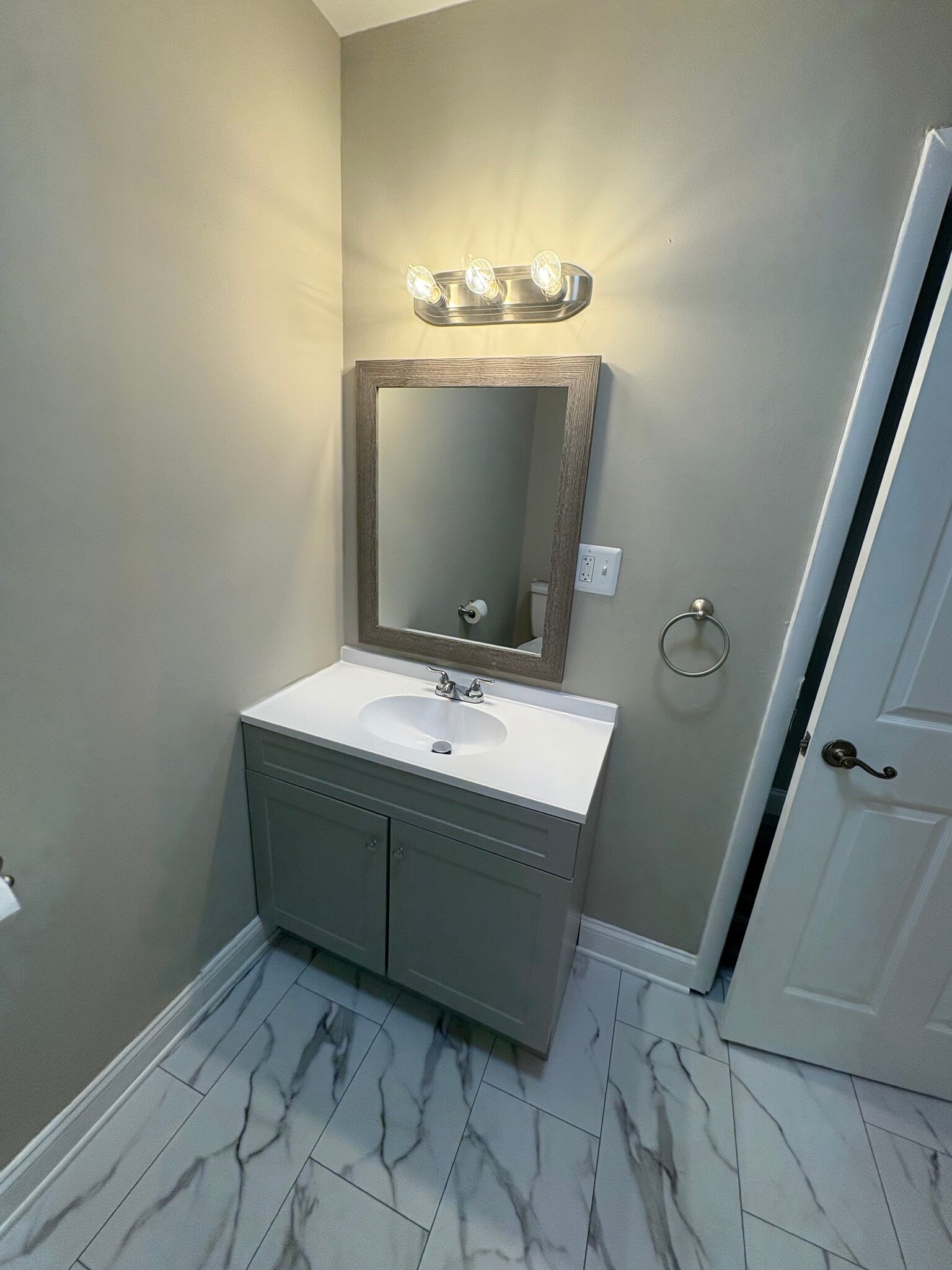 Building Photo - 15 John St