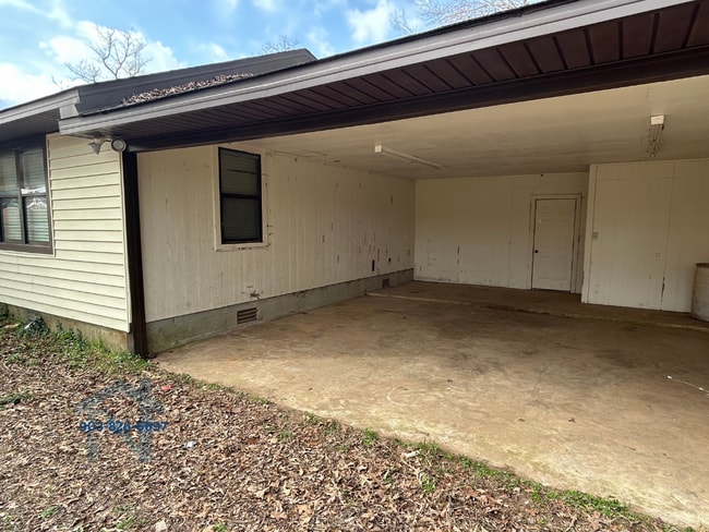 Building Photo - 2417 Co Rd 3778