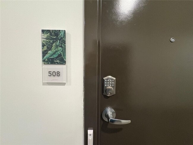 Building Photo - 525 Parkway Dr