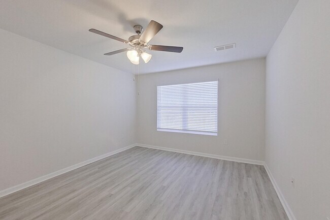 Building Photo - 4647 Malay Cir