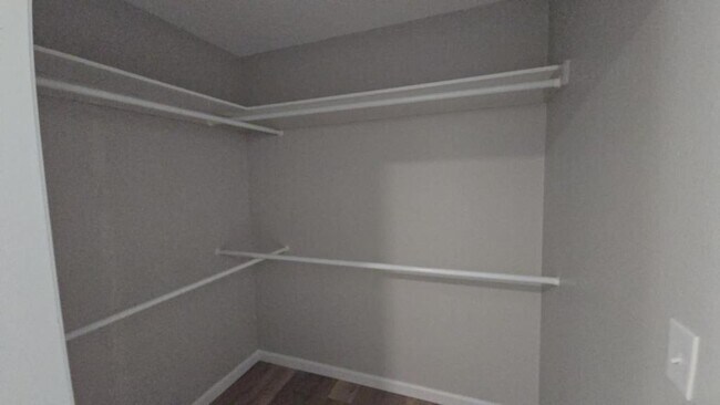 Building Photo - 4115 W 57th St