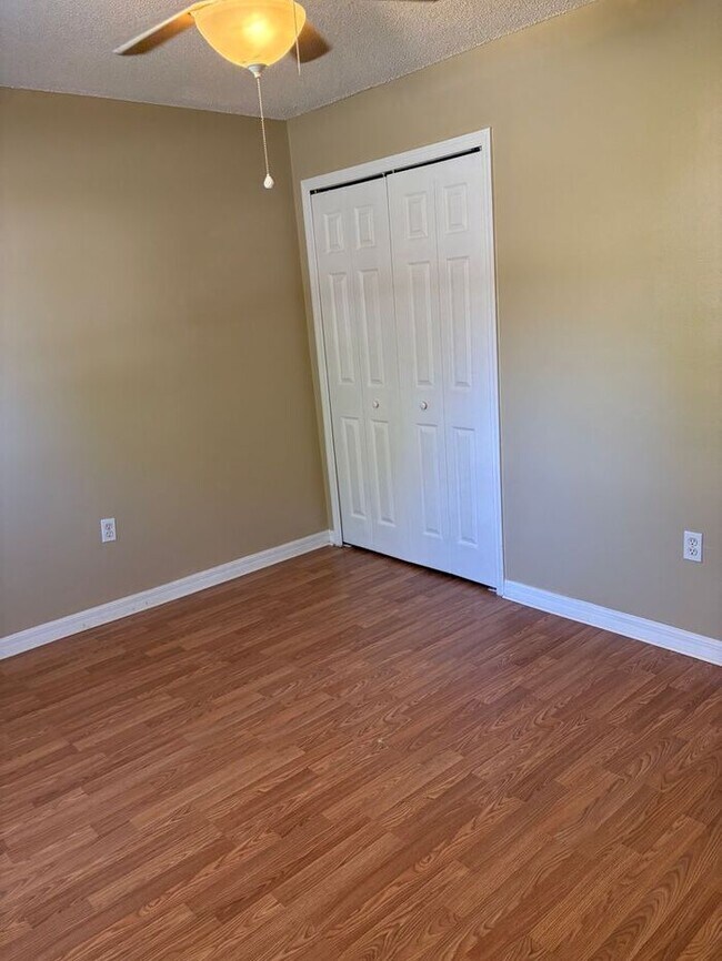 Building Photo - Single Family Home in Poinciana