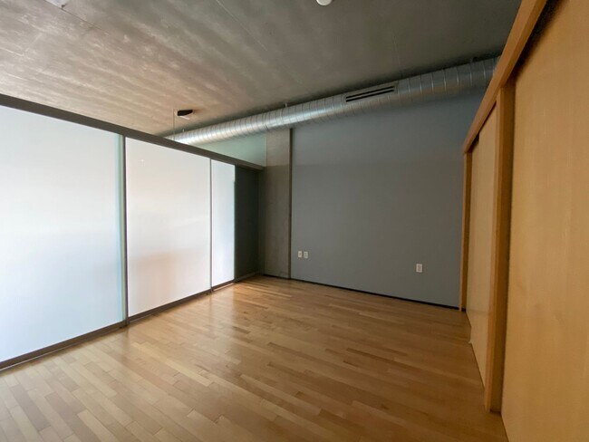 Building Photo - Elegant Pearl District Residence with Designer Kitchen, Floor-to-Ceiling Windows & Secured Parking