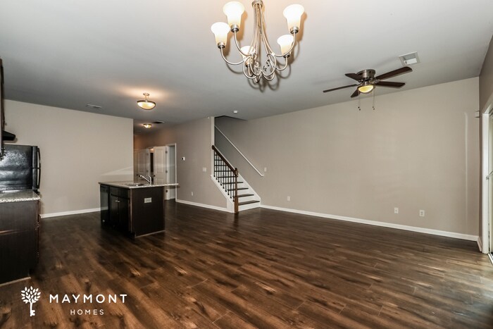 Building Photo - 1585 Iris Walk