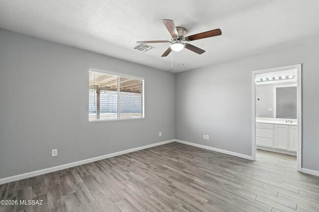 Building Photo - 8515 Placita De Lorena