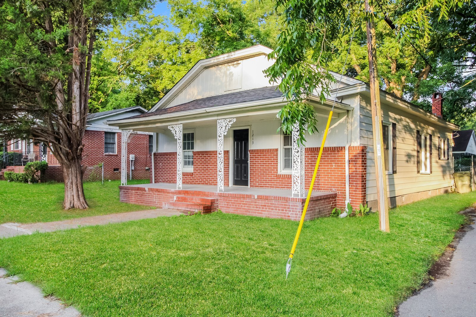 Building Photo - 1213 Campbell St