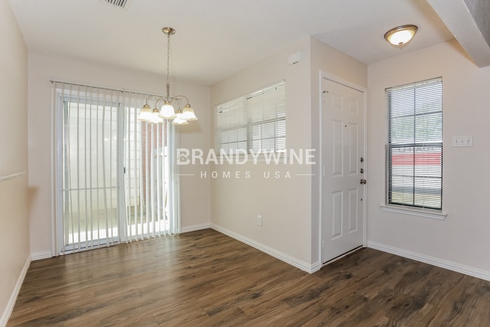 Building Photo - 120 Callender Dr