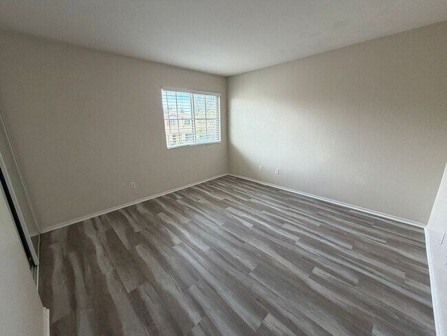 Building Photo - 28700 Lavatera Ave