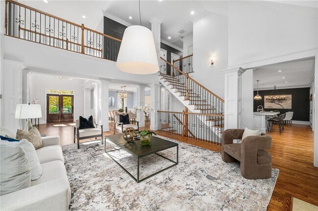 Building Photo - 4715 Westfield Dr NE