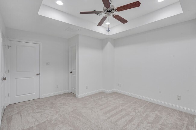 Building Photo - 2511 Sherwin St