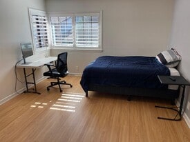 Building Photo - 5486 Colony Field Dr