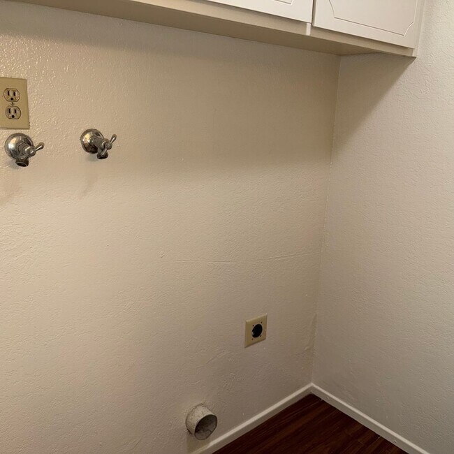 Building Photo - 7735 Las Lilas Ct