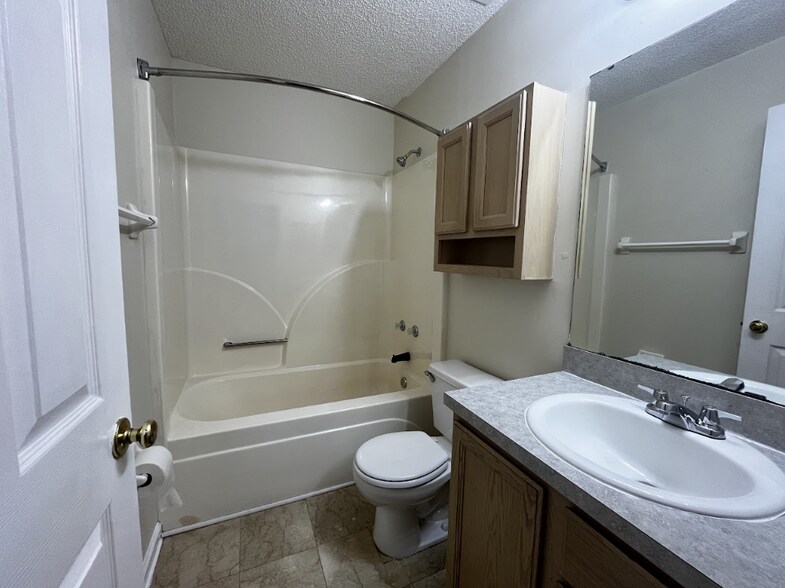 Building Photo - 1159 Radis Pl