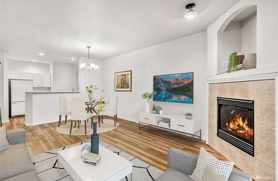 Building Photo - 12712 Admiralty Way
