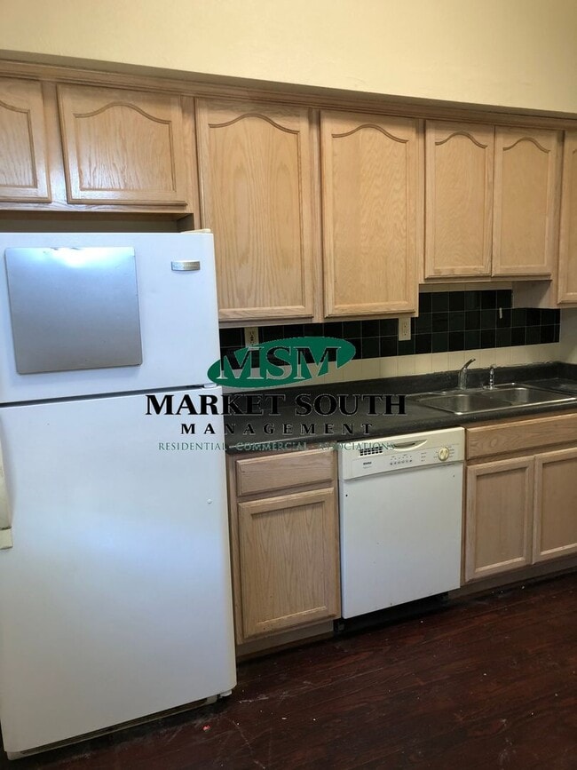 Building Photo - Downtown/SCAD RENTAL