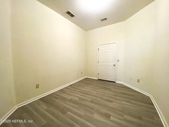 Building Photo - 9410 Osprey Branch Trail