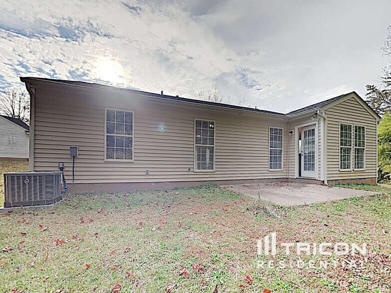 Building Photo - 8004 Seattle Slew Ct