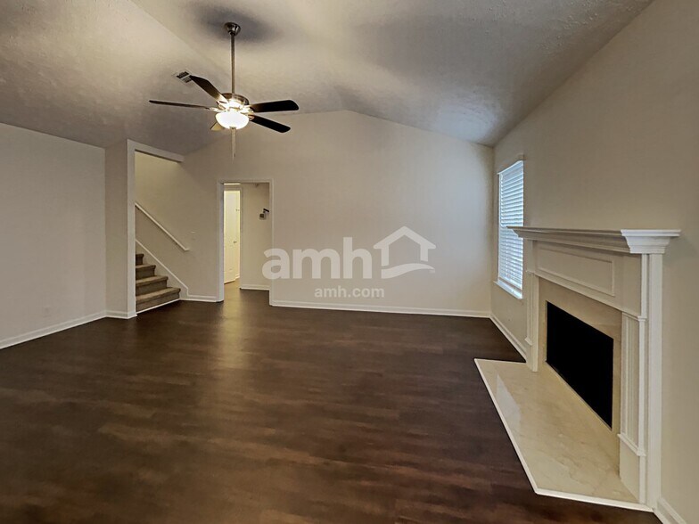 Building Photo - 1911 Odessa Ave